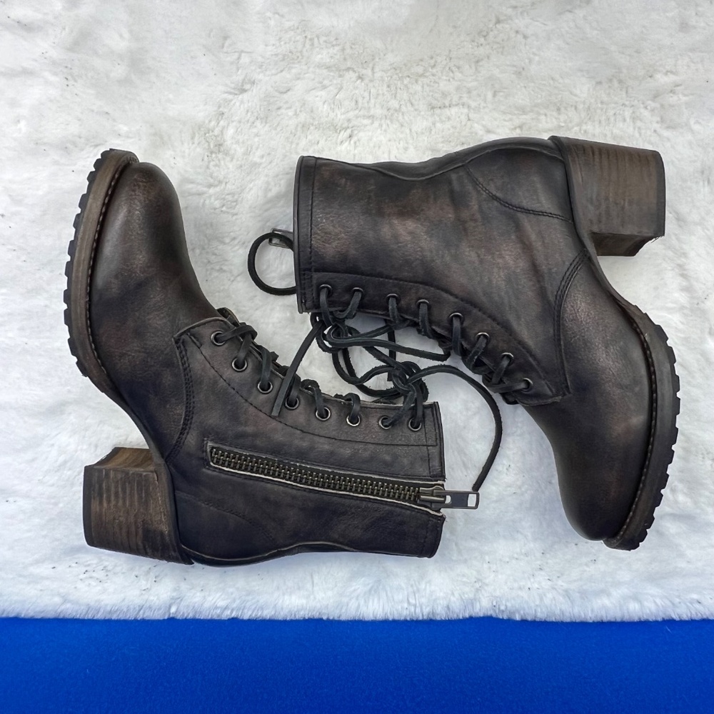 🚫SOLD! •|•FREEBIRD🦅BY STEVEN•| Cavalier 'Black (Brown)' Heeled Combat - Picture 5 of 17